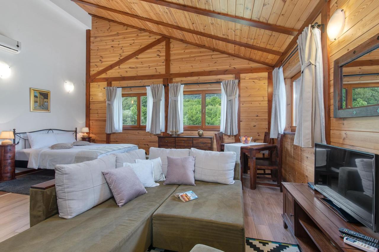 B&B Plitvice Lakes Villa Irene Selište Drežničko Kültér fotó