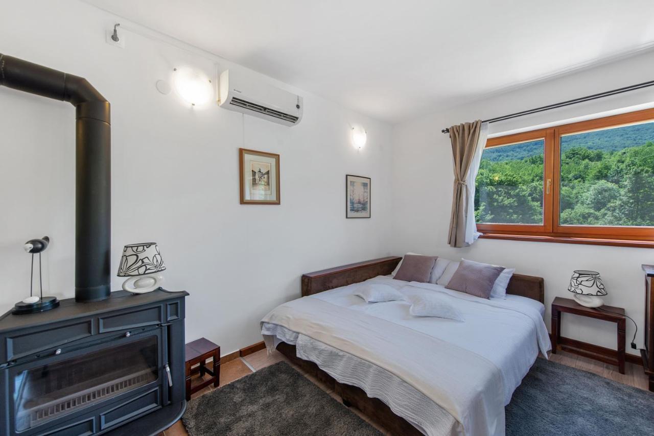 B&B Plitvice Lakes Villa Irene Selište Drežničko Kültér fotó