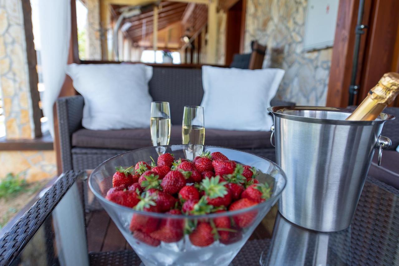 B&B Plitvice Lakes Villa Irene Selište Drežničko Kültér fotó
