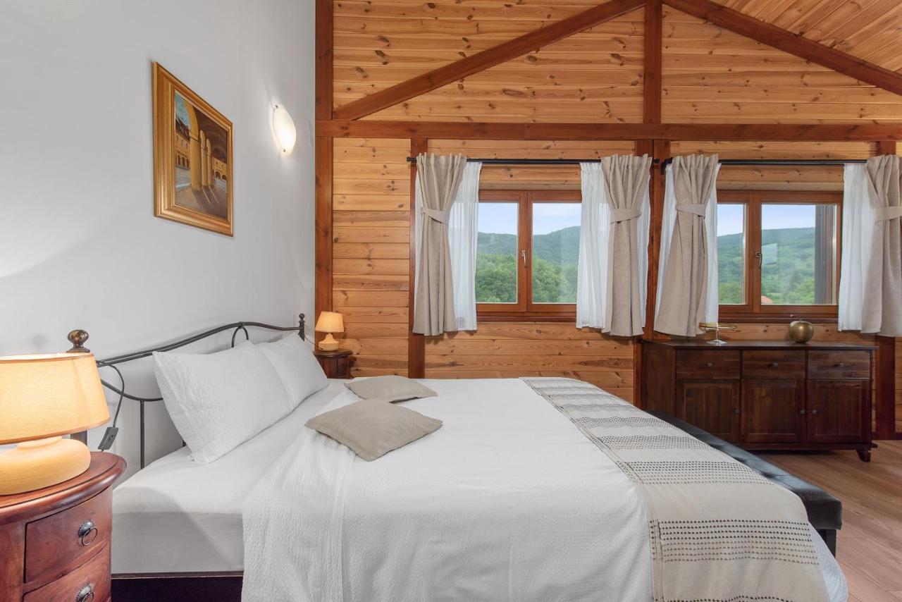 B&B Plitvice Lakes Villa Irene Selište Drežničko Kültér fotó
